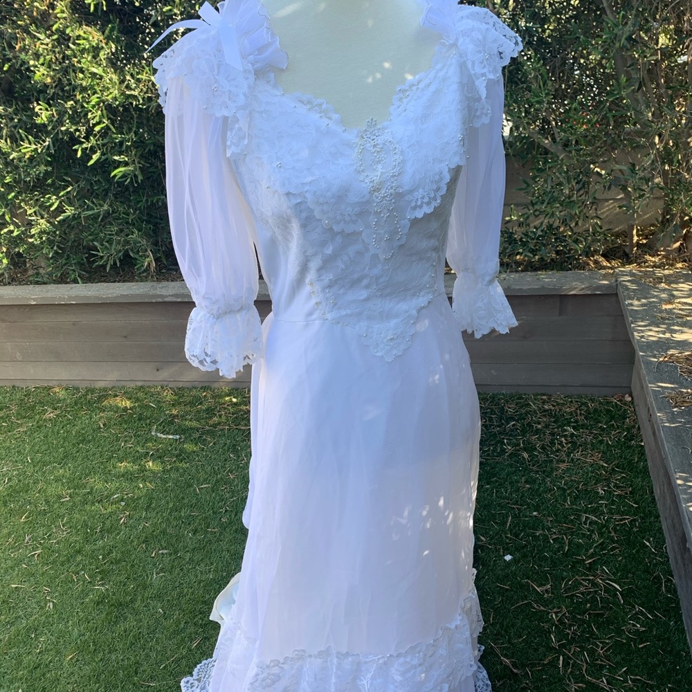 Vintage 1970’s Wedding Dress